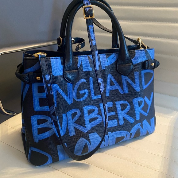 Limited edition Burberry graffiti bag - Picture 1 of 7